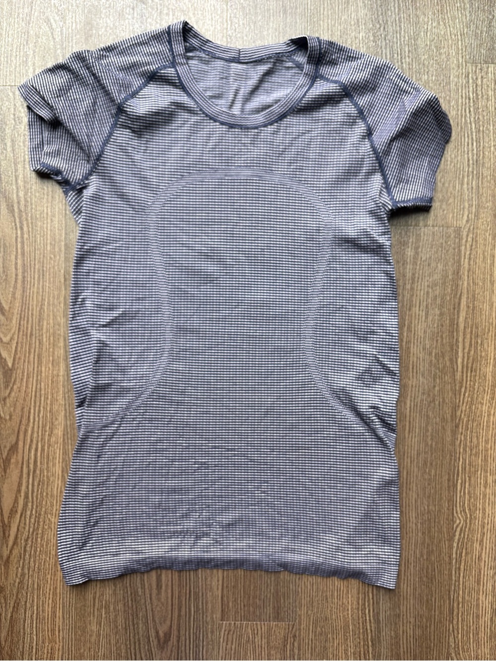 lululemon athletica Short Sleeve Tee in Navy and White